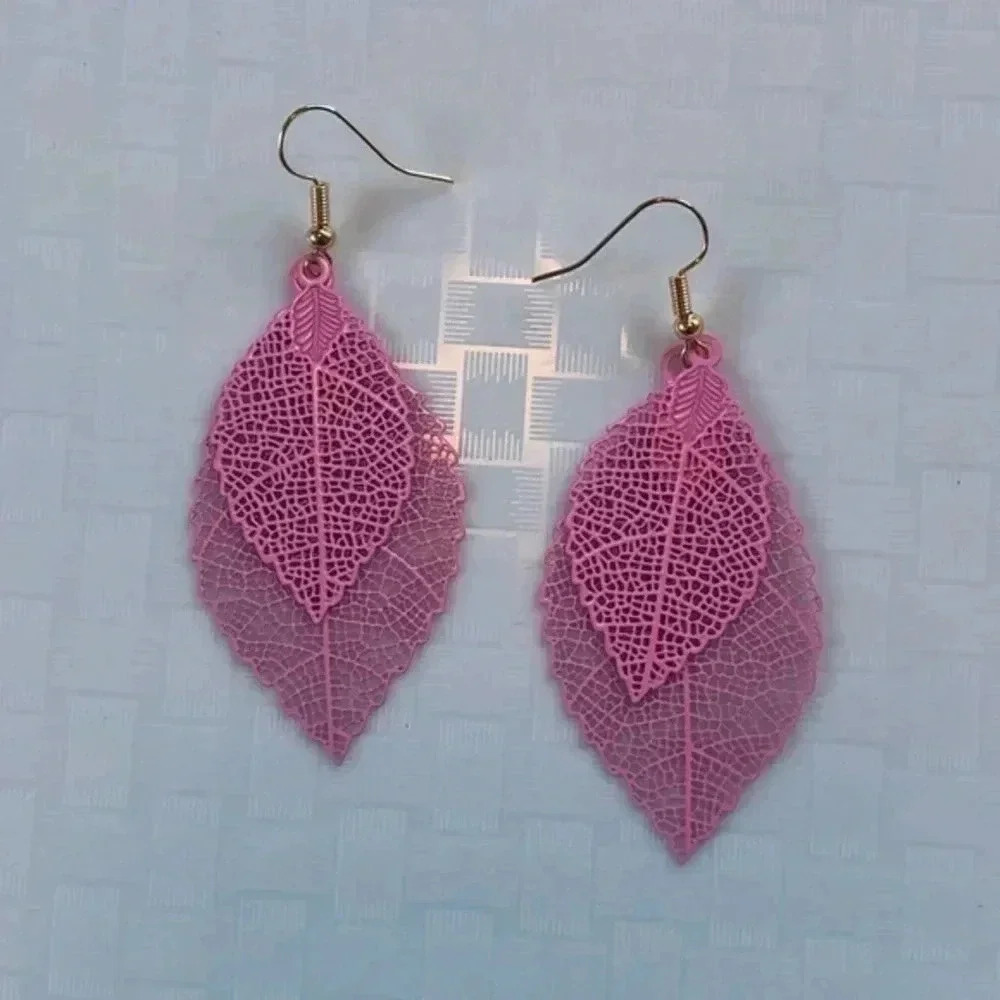 Light Pink Double Leaf Fashion Earrings NWT